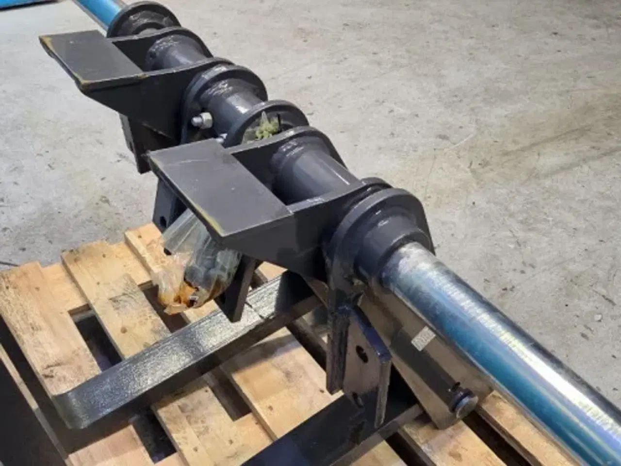 Billede 15 - New Holland B115C Pallegafler Kit 87310367