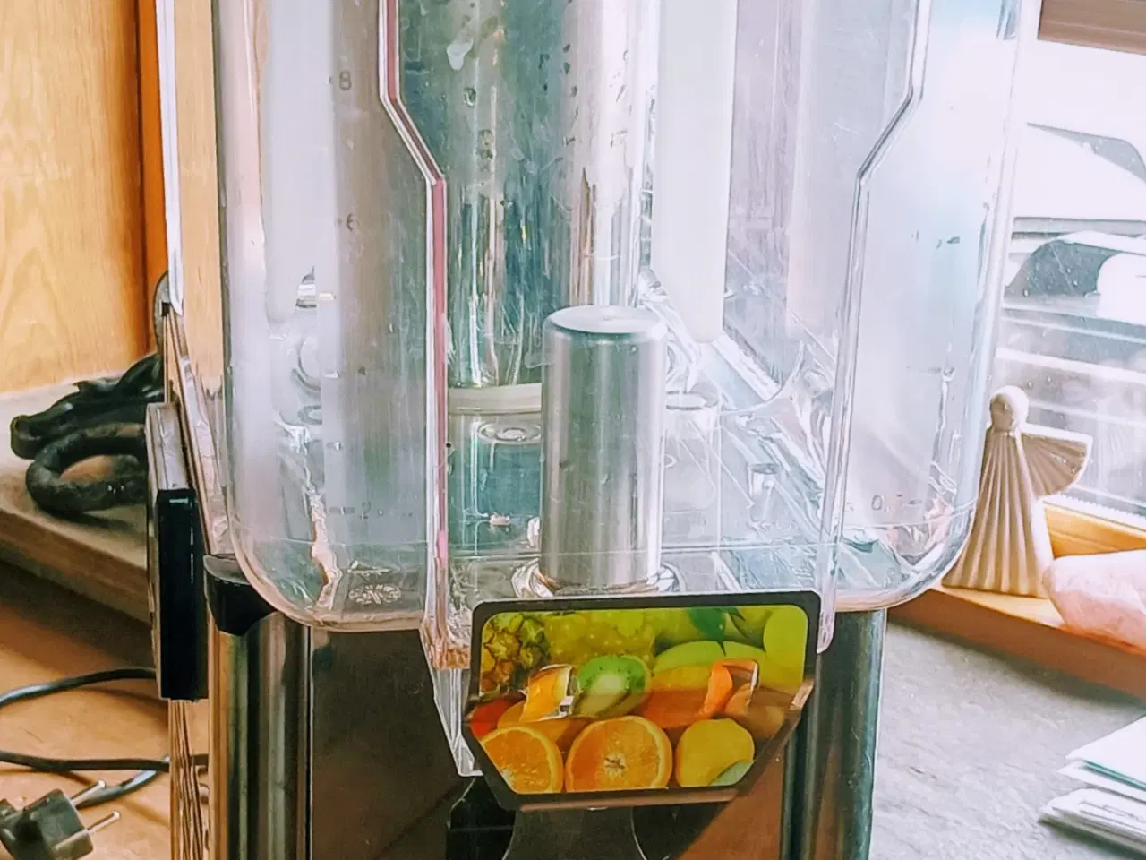 Billede 1 - Saftevands dispender