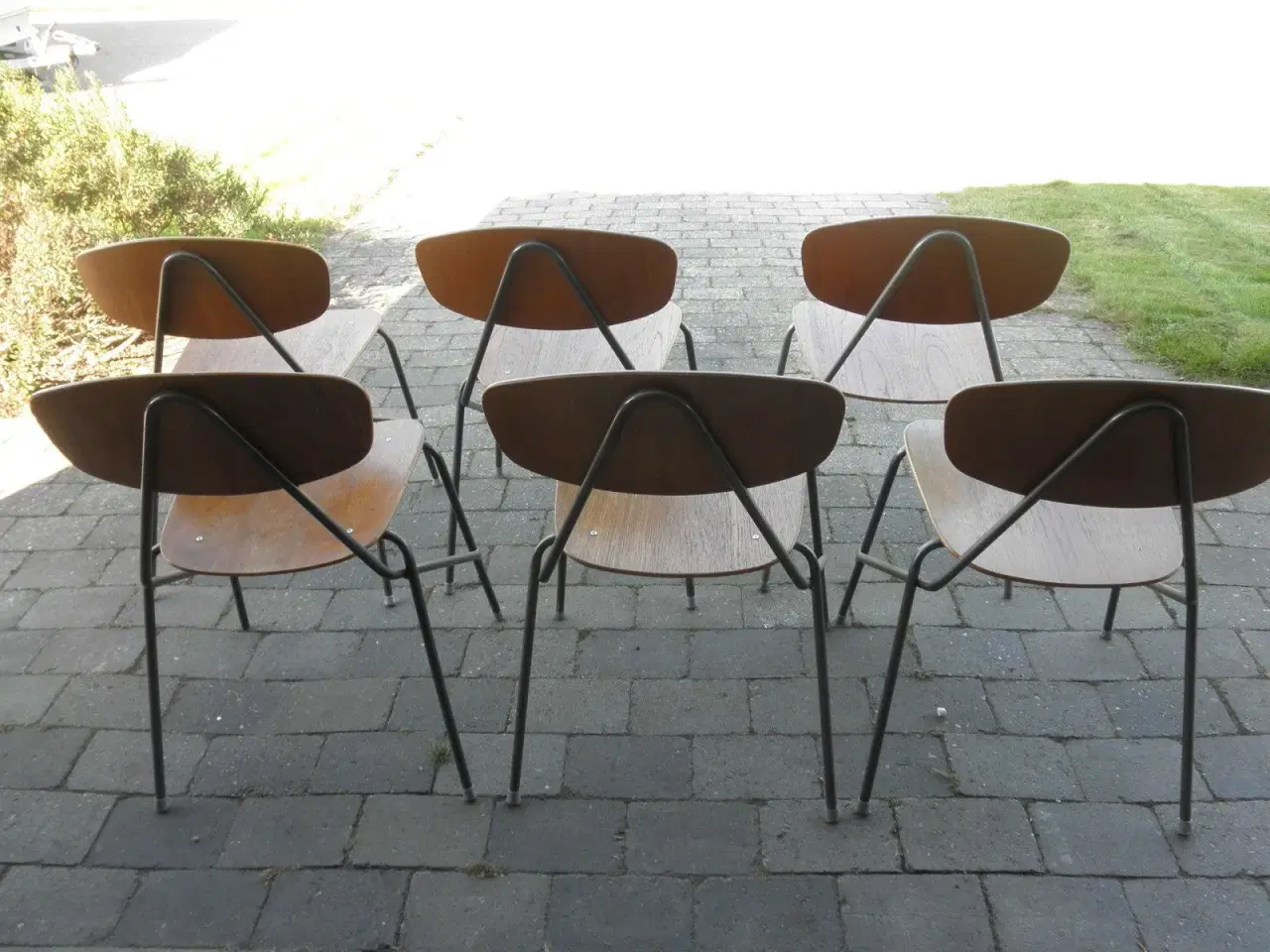 Billede 2 - 6 teaktræsstole stabelbare.