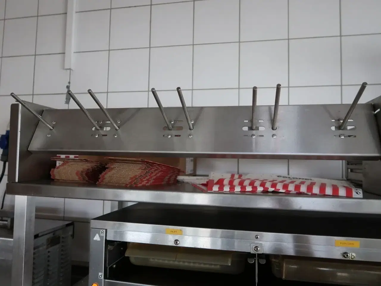 Billede 4 - Rustfri stålbord med køleenhed uden varmeskab