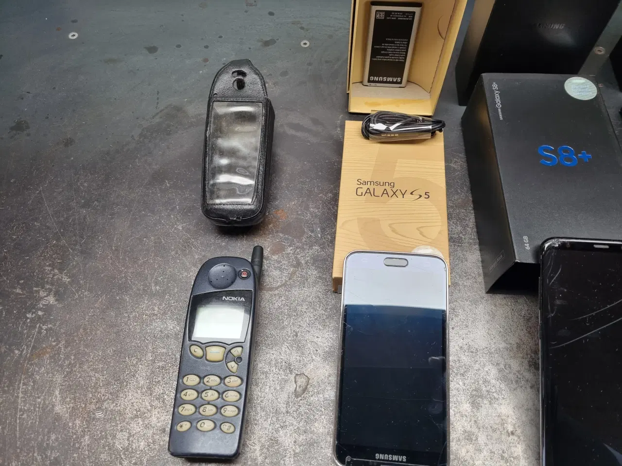 Billede 1 - 5 stk mobiltelefon 