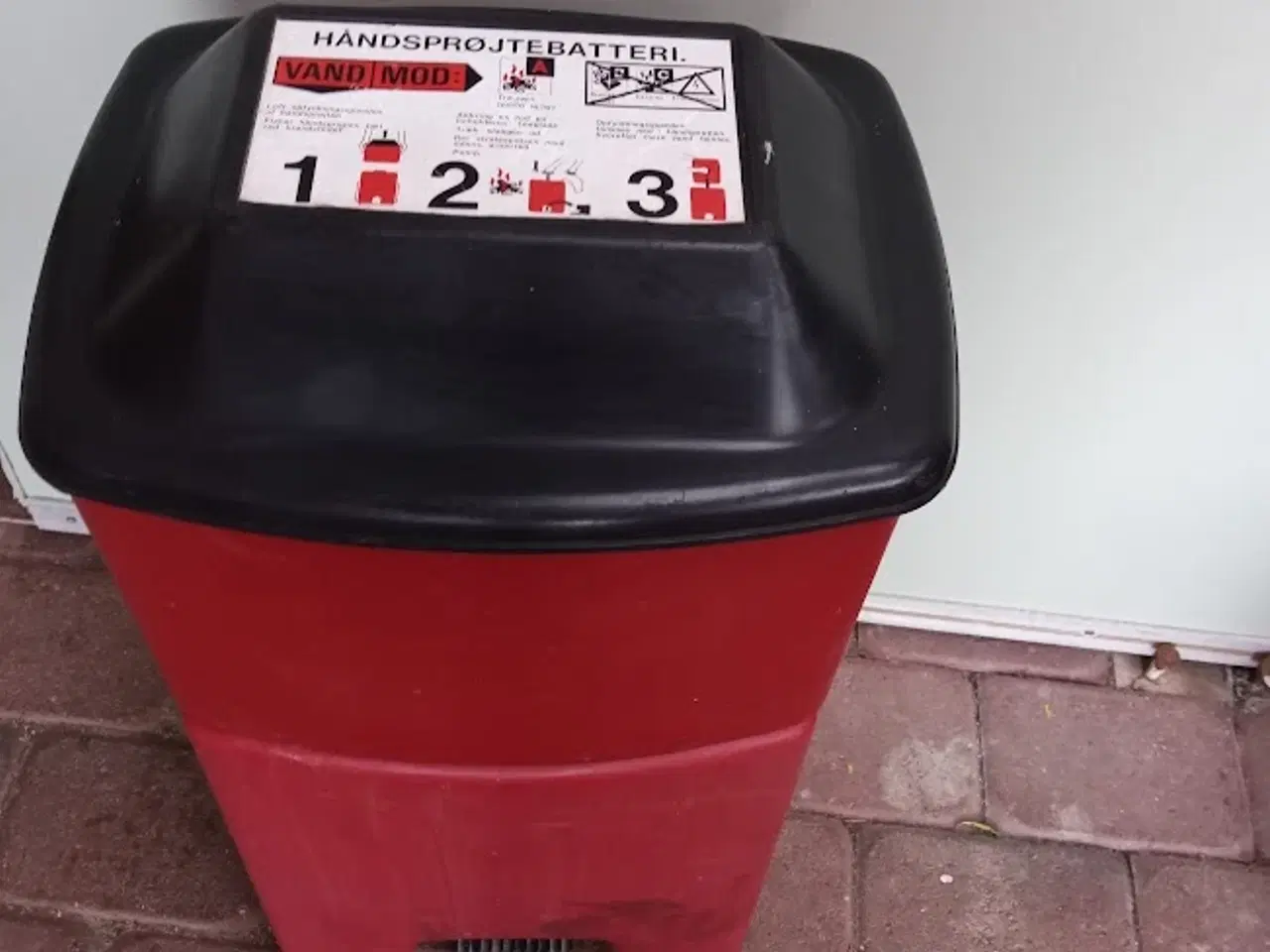 Billede 1 - Håndsprøjtebatteri med vandtank og sprøjte