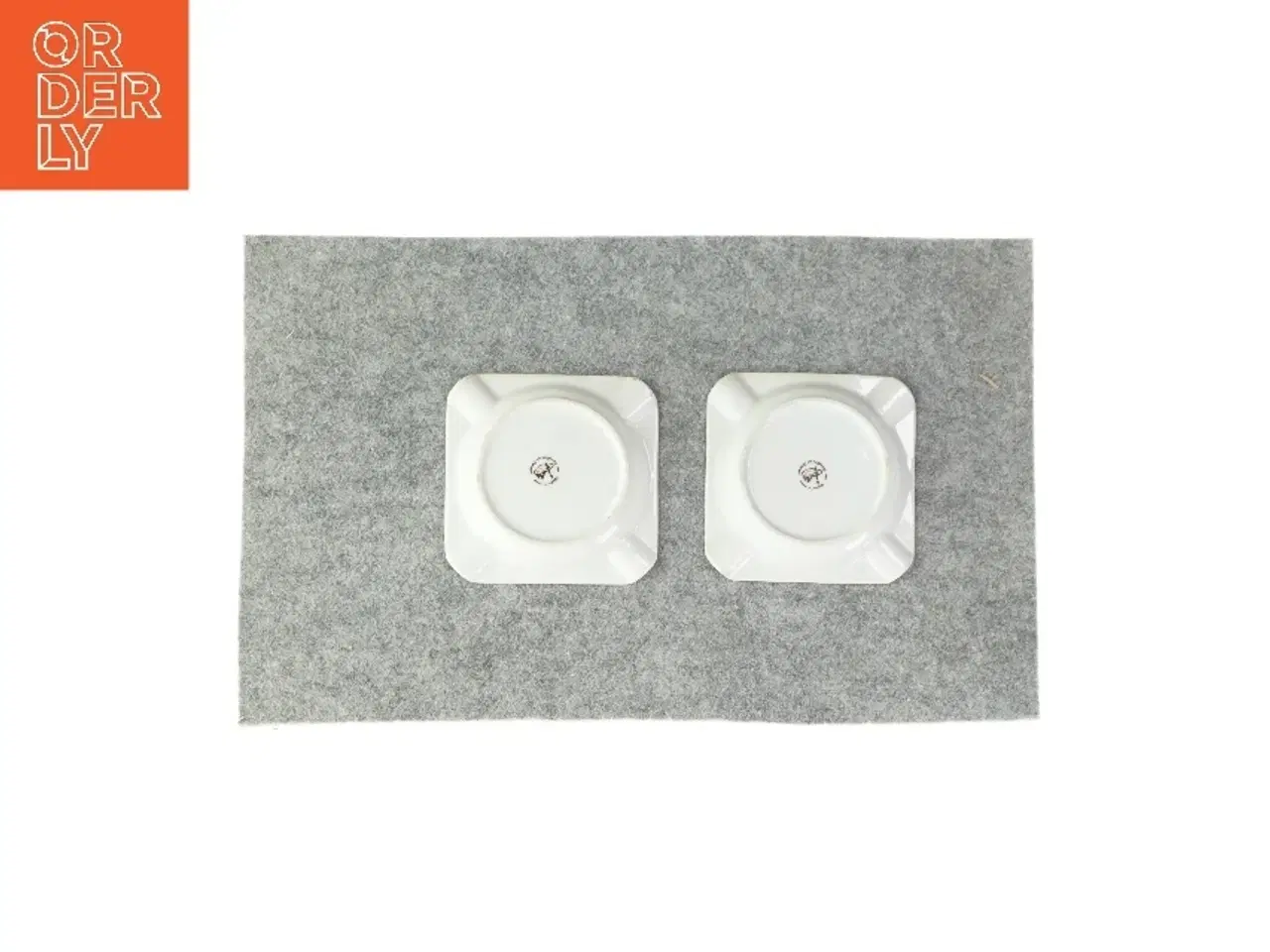 Billede 2 - Små skåle med print fra Ukendt (str. LB: 11,5x11,5cm)