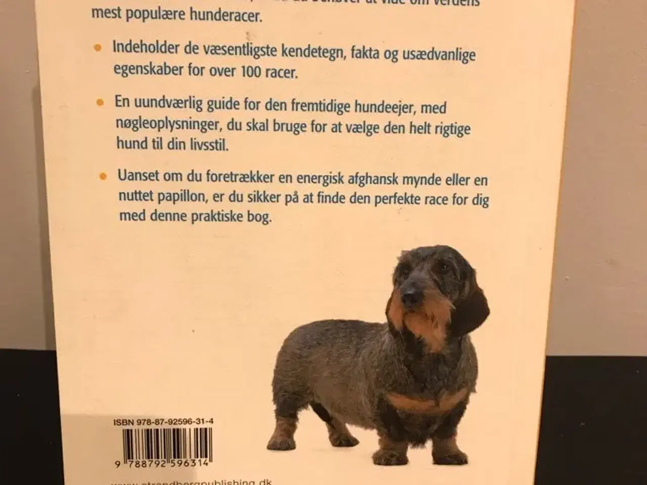 Billede 2 - Bog om hunde sælges