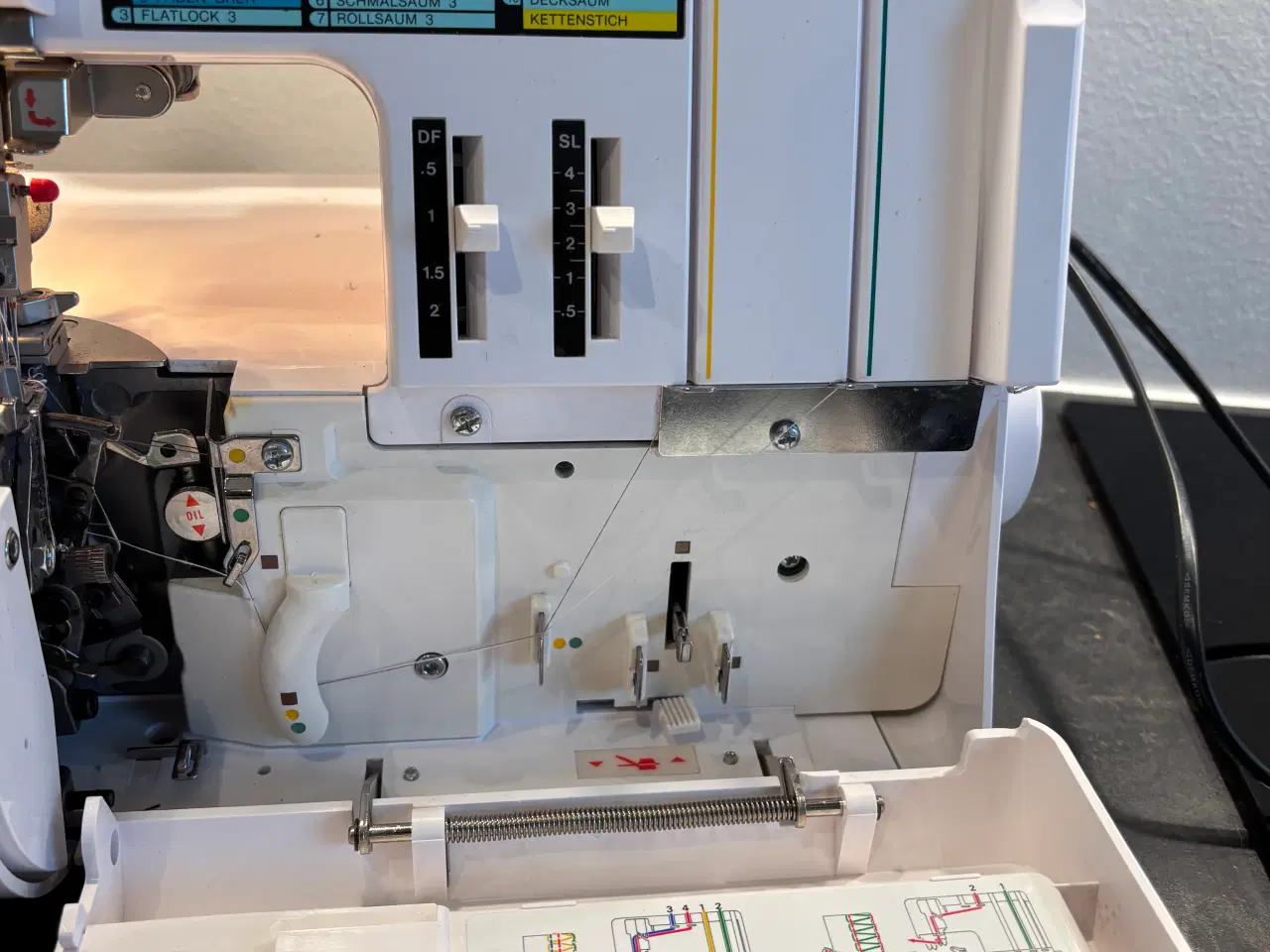 Billede 1 -  Elna.  704 DX overlocker   