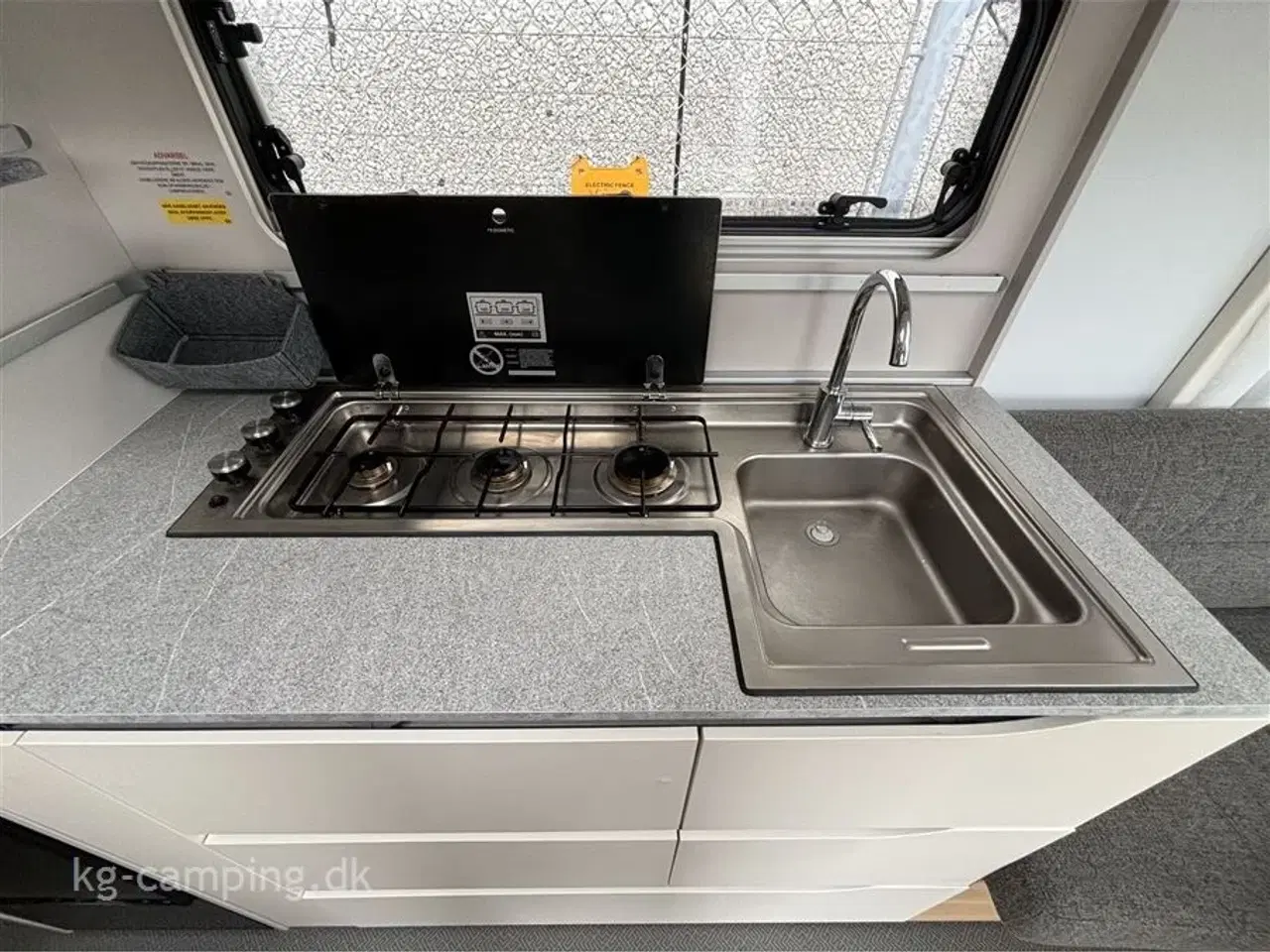 Billede 9 - 2022 - Adria Adora 613 UT Alde   Helårsvogn med fritstående dobbeltseng