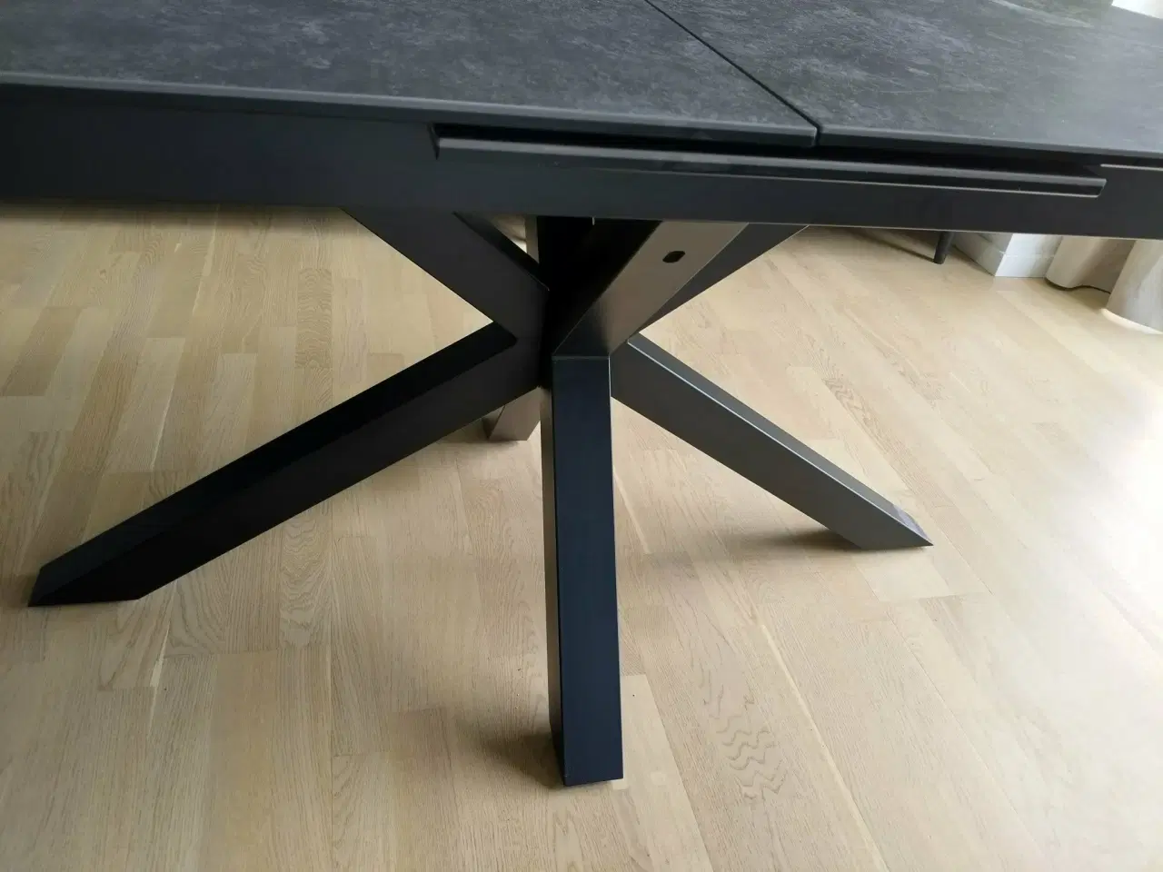 Billede 9 - Spisebord Heaven med udstræk sort