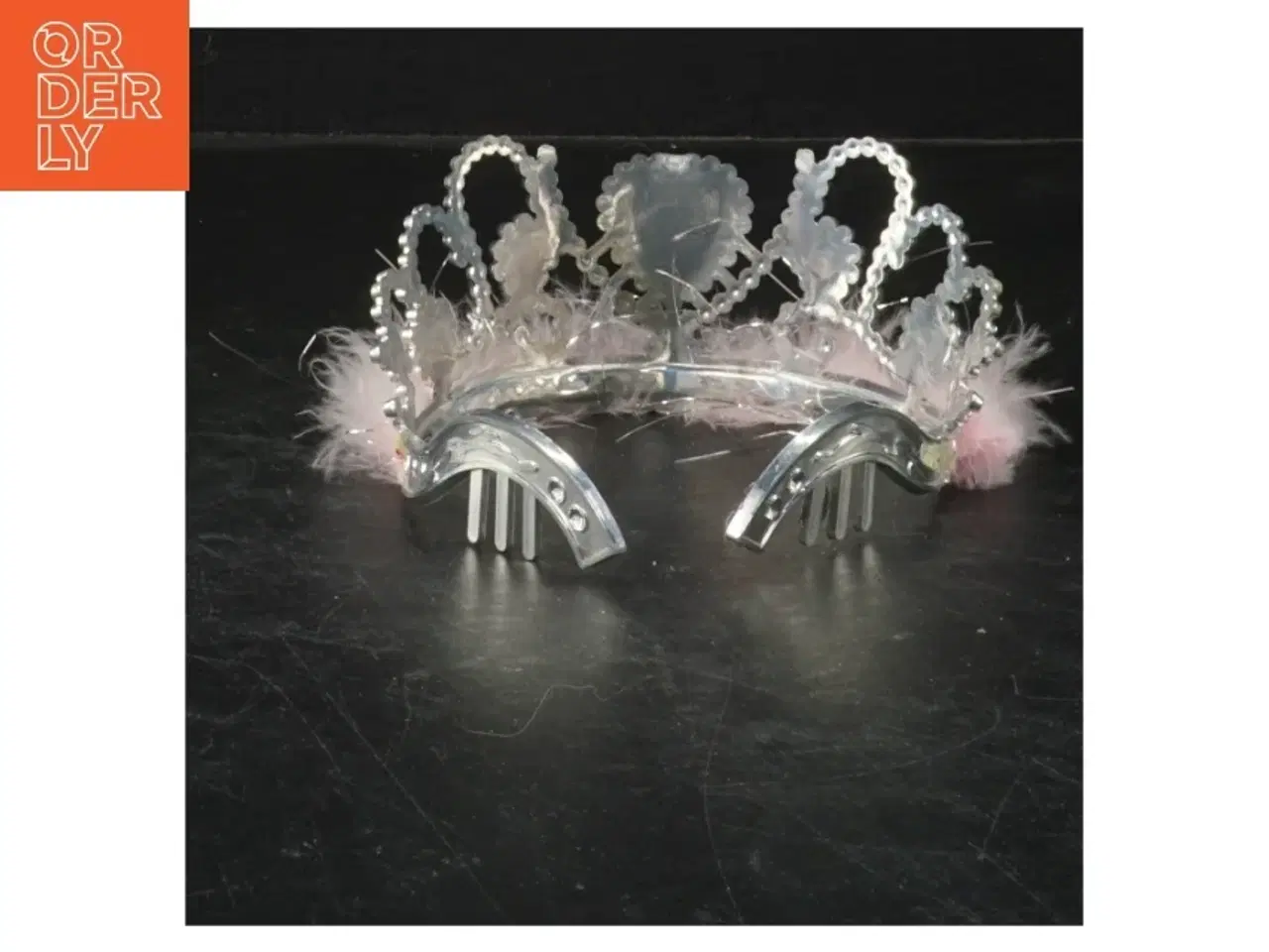 Billede 2 - Legetøjs tiara med pynt (str. Ø 12 cm)