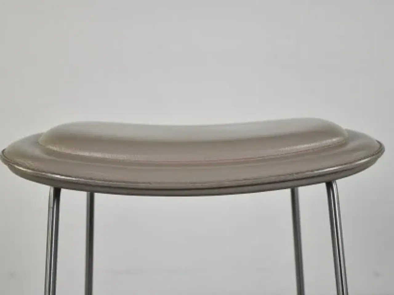 Billede 7 - Cappellini barstol med beige-malet læder på sædet, høj model 2. sortering