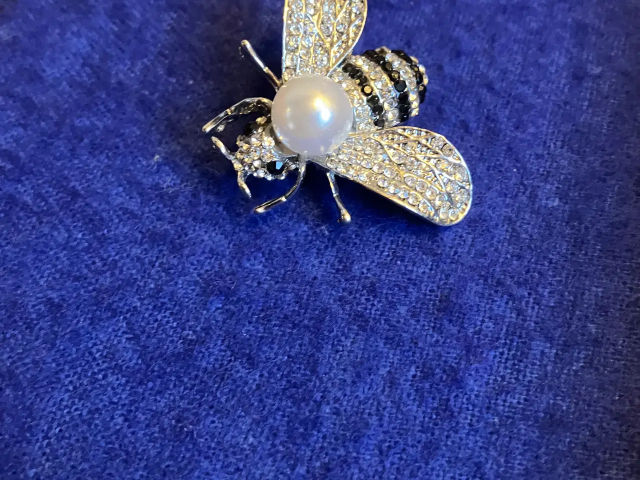 Billede 3 - Fine små brocher.