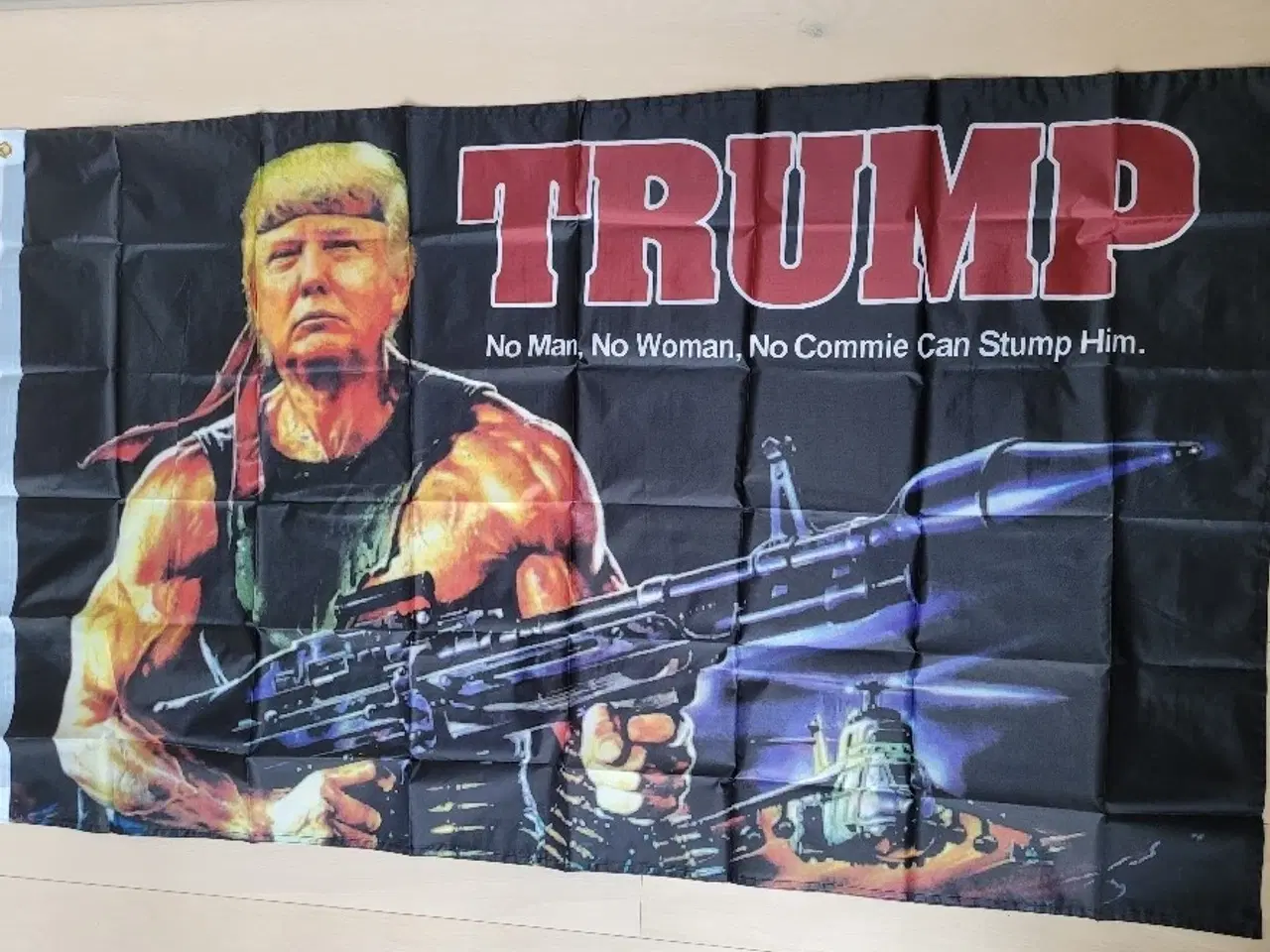 Billede 5 - 2 Trump kasketter og tilbehør