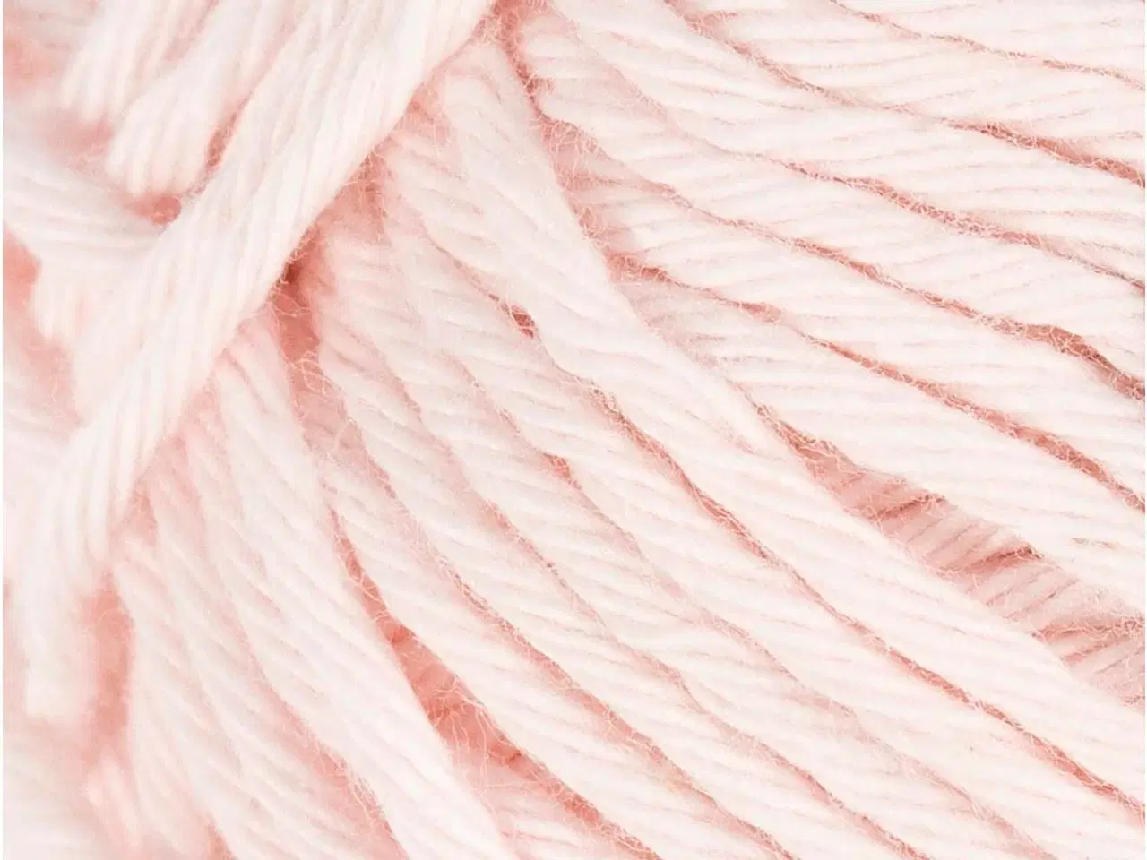 Billede 1 - Bomuldsgarn, 8/8, L: 80-85 M, støvet rosa, 50g/ 1 ngl.