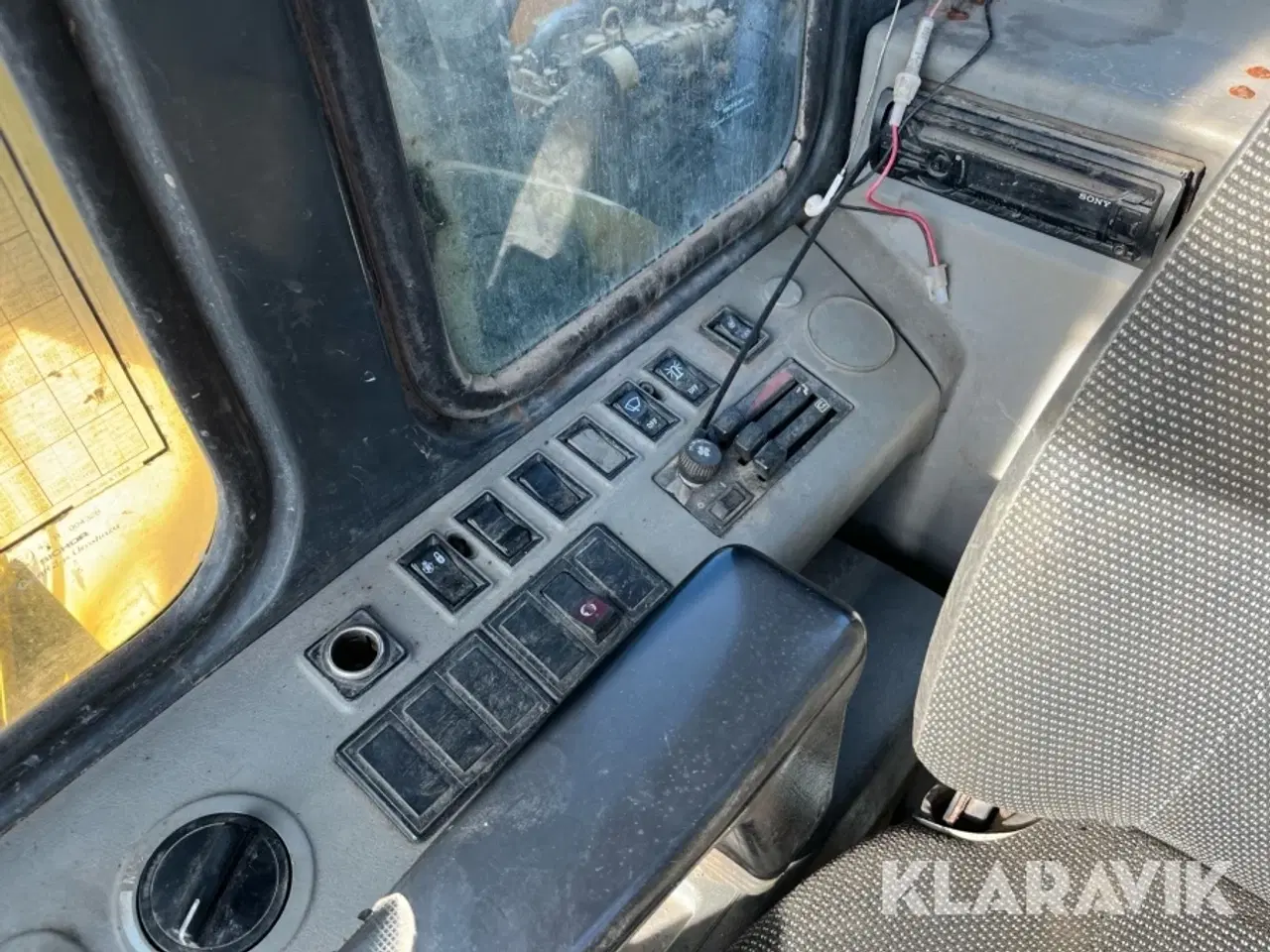 Billede 12 - Gravemaskine Komatsu PC240 LC