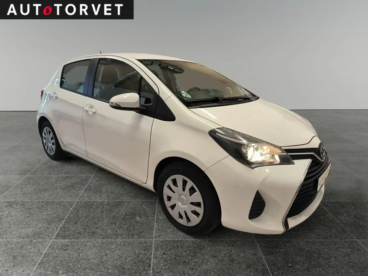 Billede 2 - Toyota Yaris 1,0 VVT-i T2 Touch
