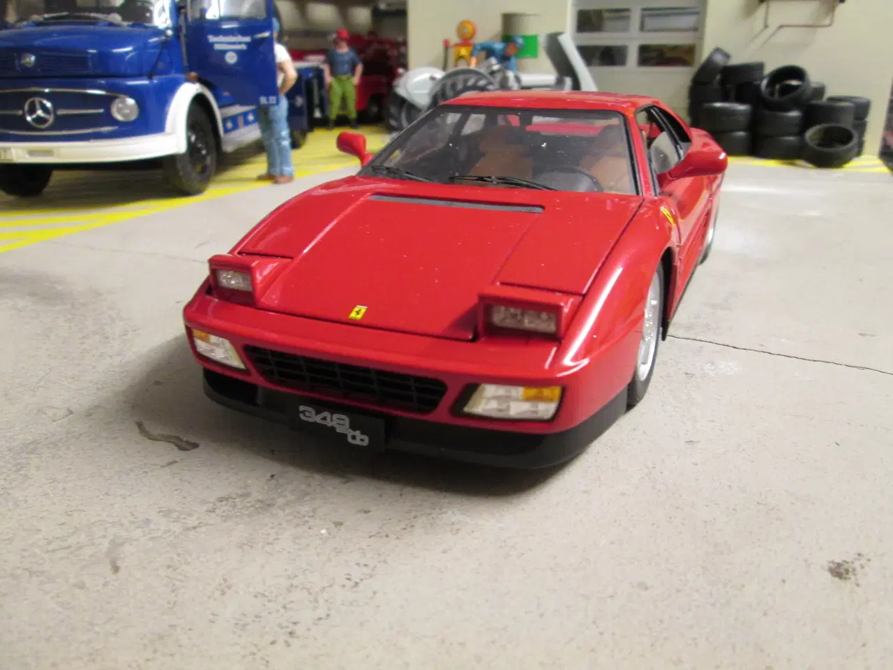 Billede 1 - Modelbil   Ferrari 348 TB   Hotwheels-elite   1:18