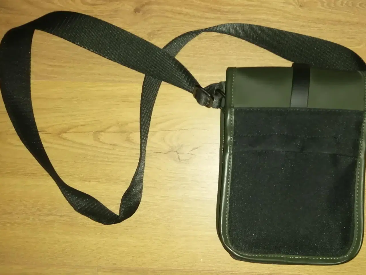 Billede 2 - NY VANDTÆT SKULDERTASKE, ARMYGRØN