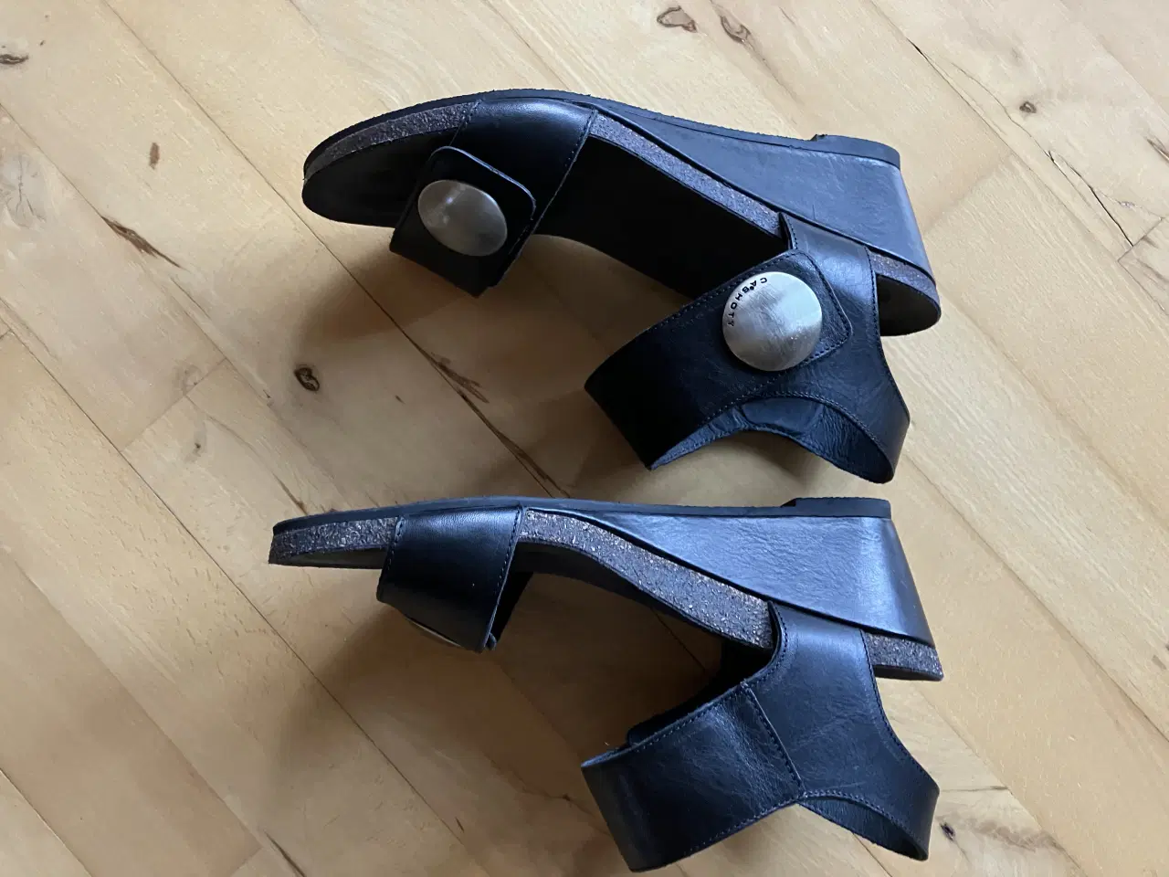 Billede 4 - Cashott Casava Button Sandaler.