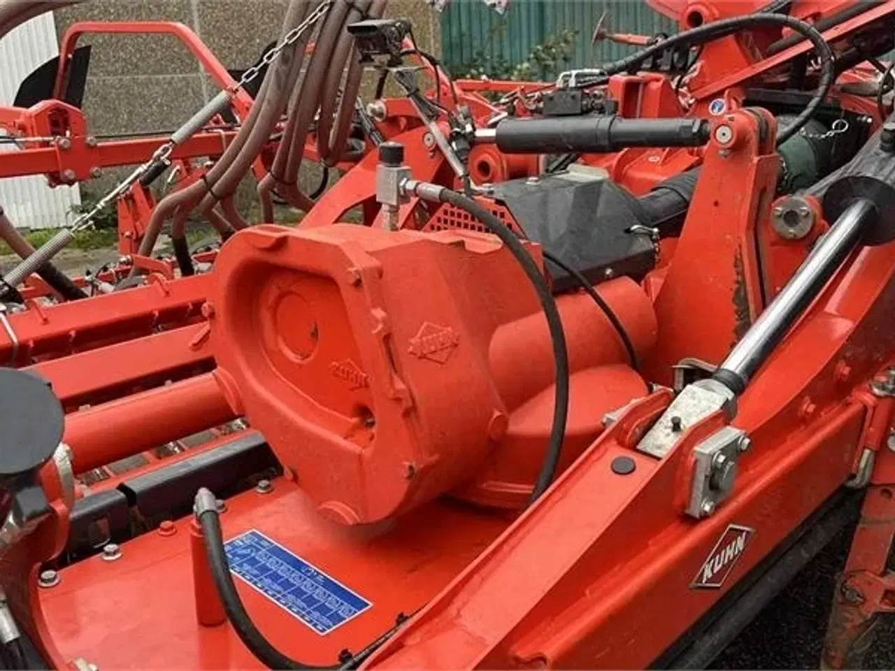 Billede 18 - Kuhn HR6040 med såmaskine  Med dobbelt kammer fronttank
