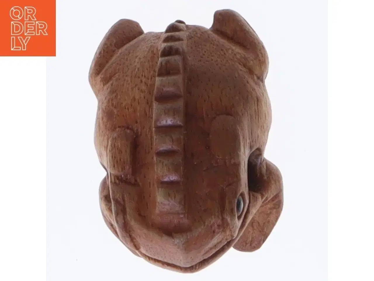 Billede 2 - Håndskåret træfigur af frø (str. 5,5x4 cm)