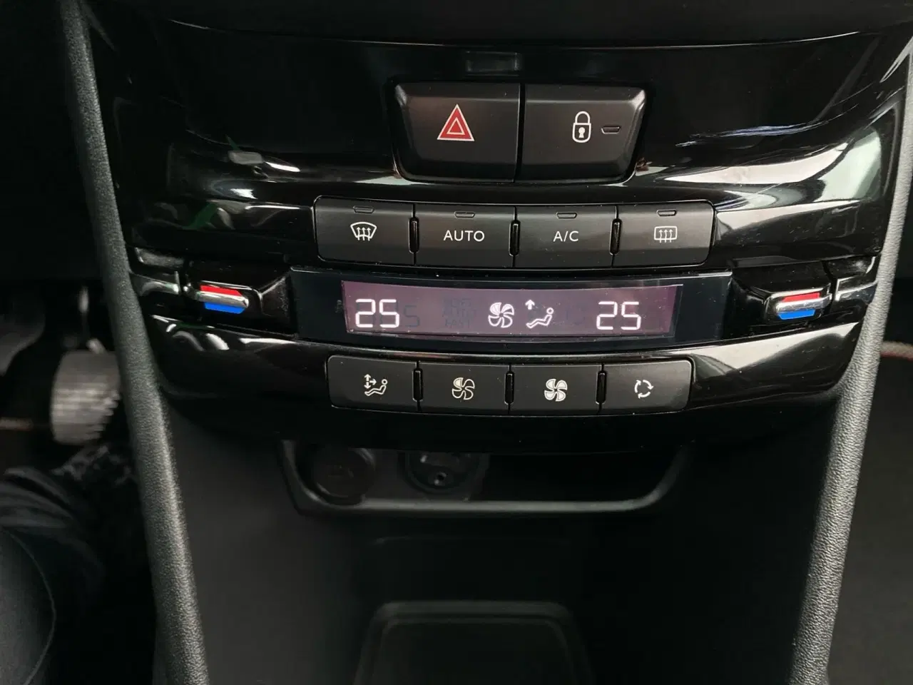 Billede 13 - Peugeot 208 1,2 VTi Allure 82HK 5d