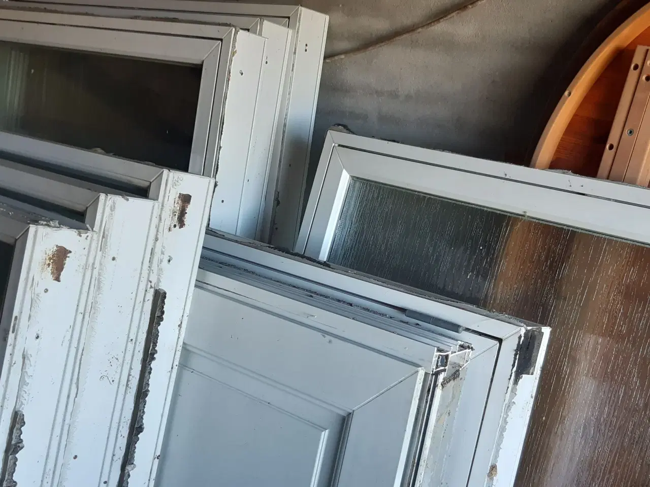 Billede 1 - Døre og vinduer til salg