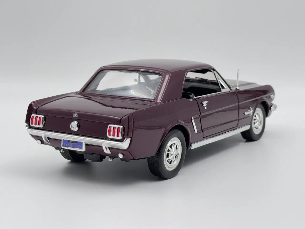 Billede 3 - 1964 Ford Mustang Coupe 1964½ model 1:18