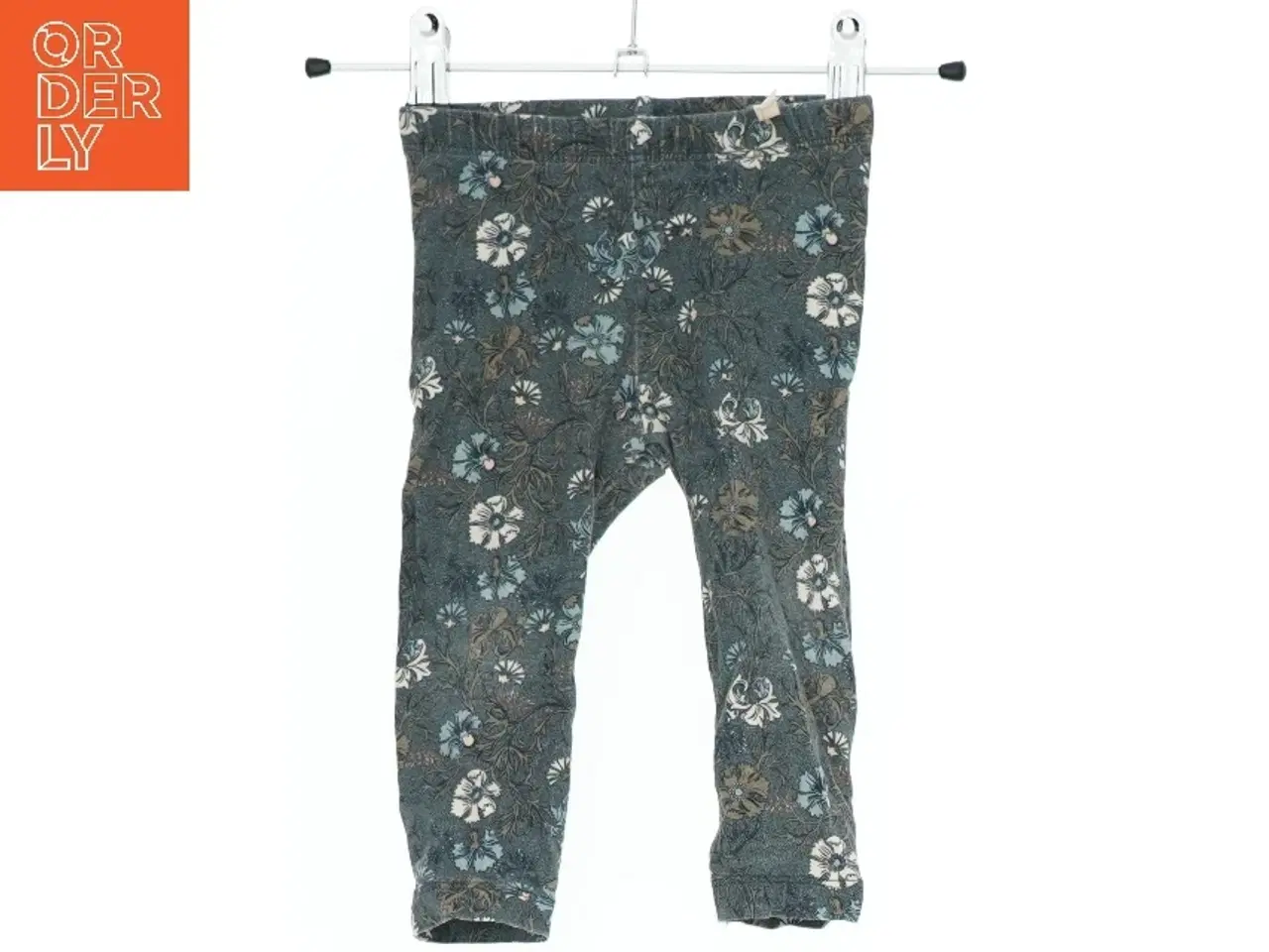 Billede 1 - Bukser med blomstermønster fra Name It (str. 74)