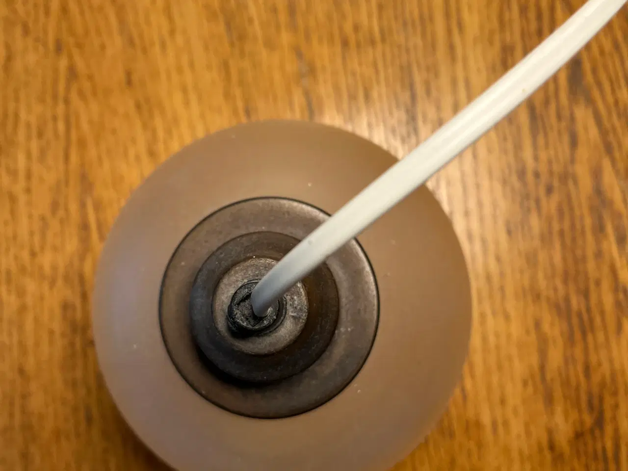 Billede 2 - Antik lampe af klart glas