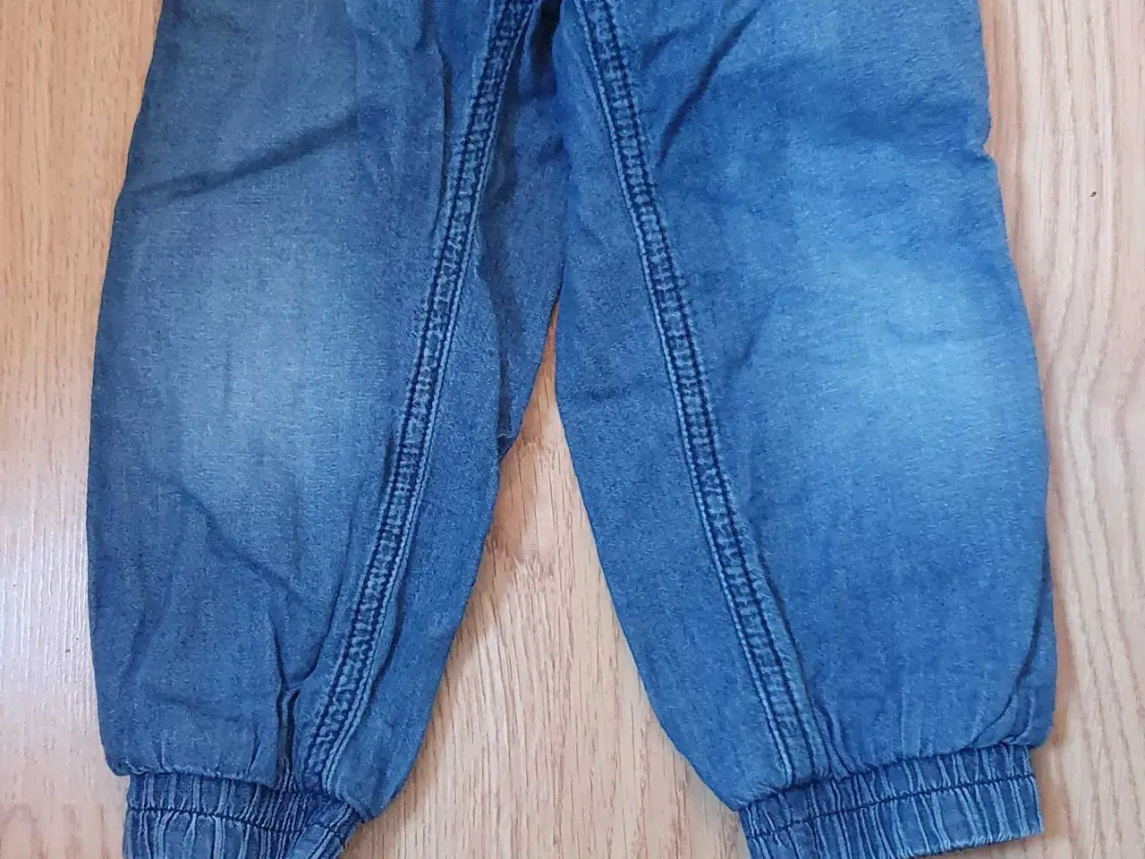 Billede 1 - Forede bukser str 92