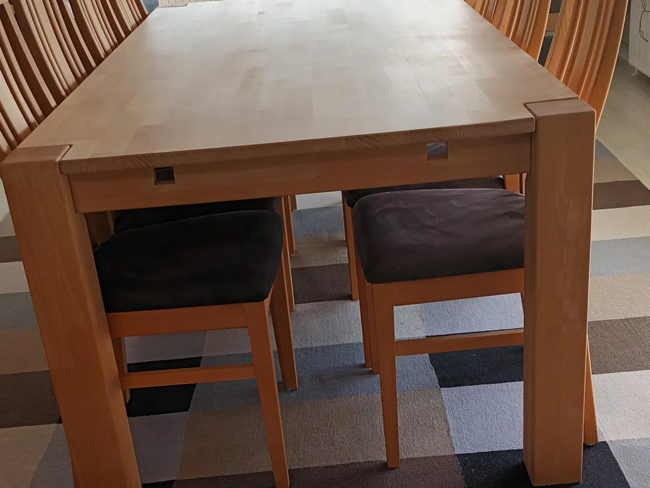 Billede 1 - Spisebord massiv bøg