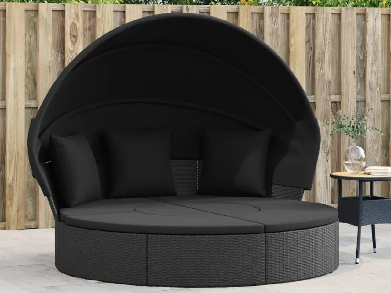 Billede 1 - Udendørs loungeseng med tag og hynder polyrattan sort