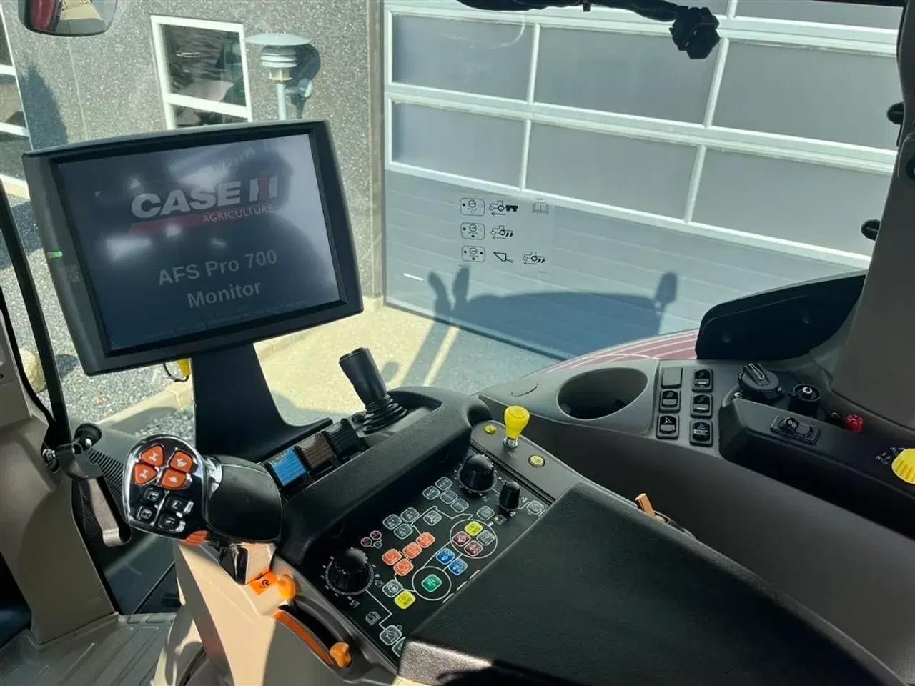 Billede 7 - Case IH Optum 300 CVX Velholdt traktor med det rigtige udstyr
