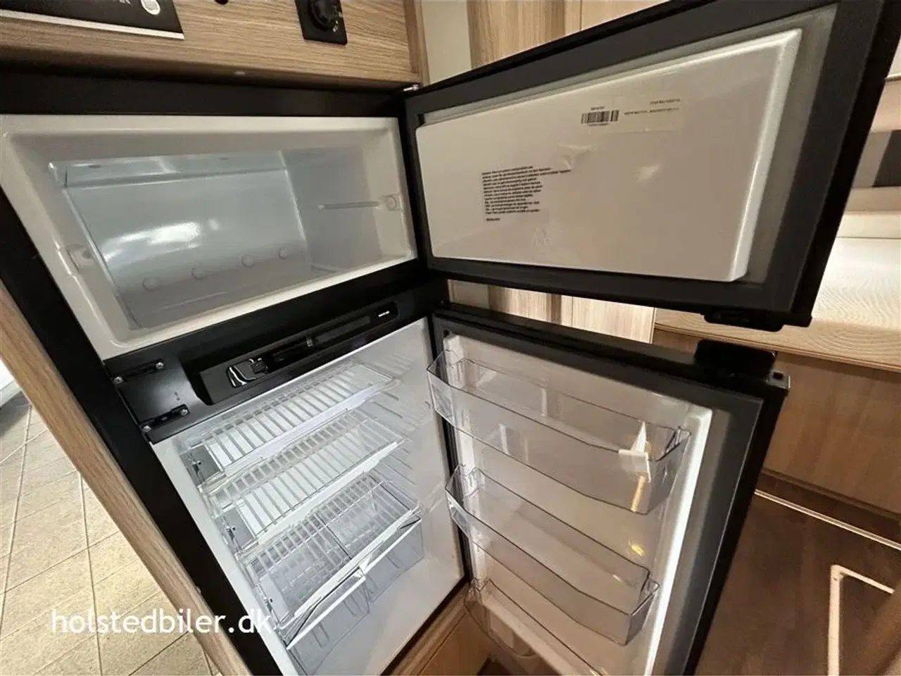 Billede 11 - 2020 - SunLight T 69 L Aut.   Quennsbed - Km 26000 - 9 trins automatgear.