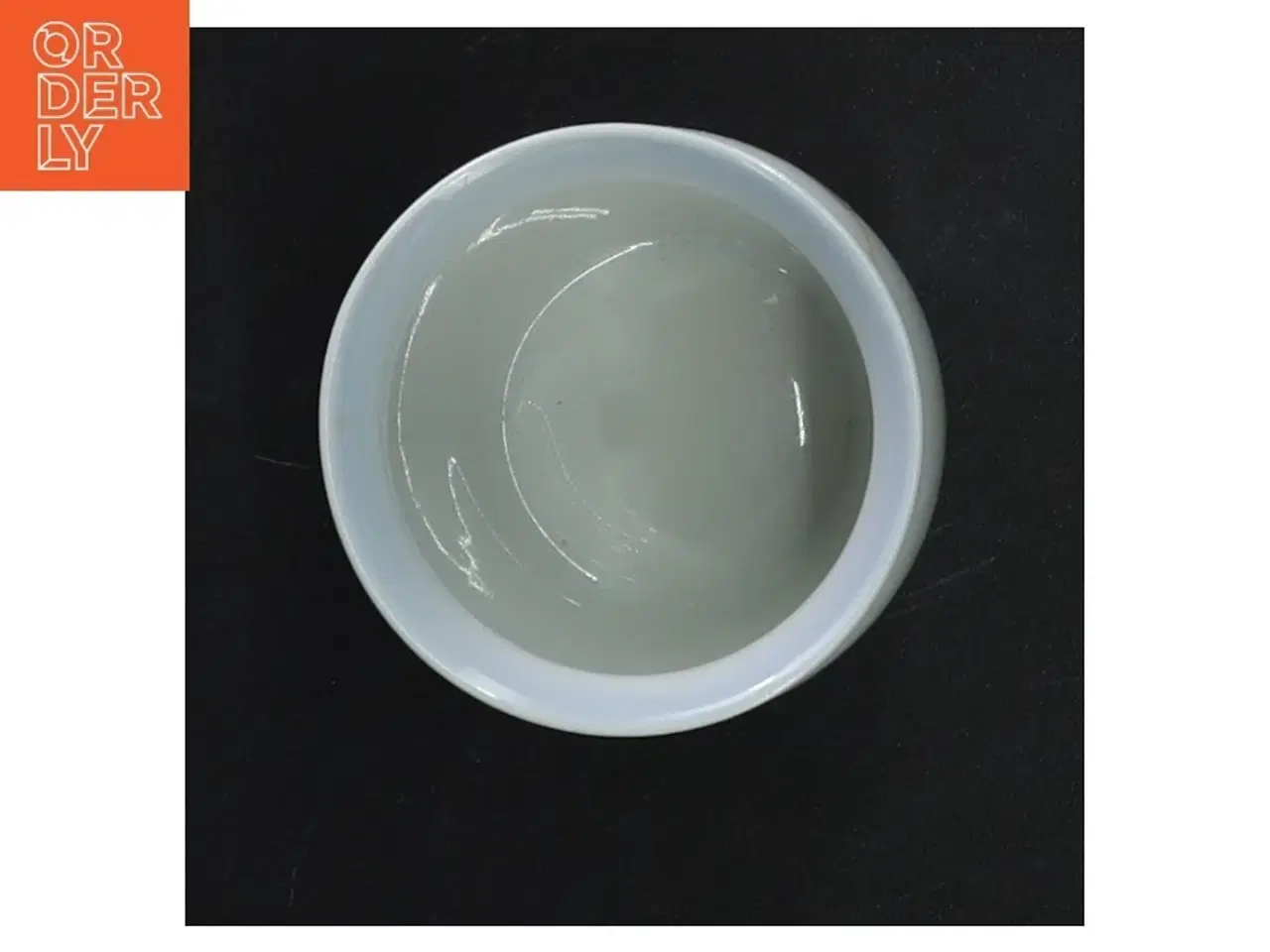 Billede 4 - Porcelænskrukke med blade motiv fra B&G (str. 6 cm i diameter og længde)