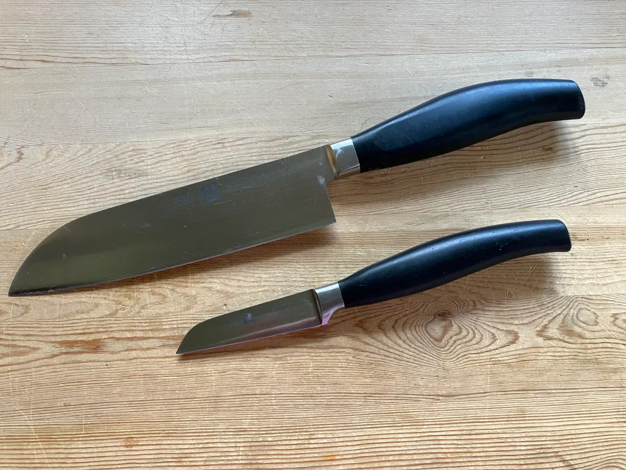 Billede 1 - Zwilling Santoku-kniv og urtekniv (?)