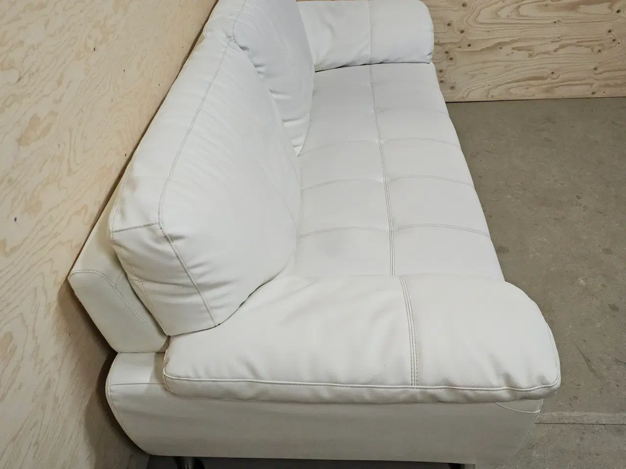 Billede 3 - 3 Pers. Kunstlæder Sofa – God Stand