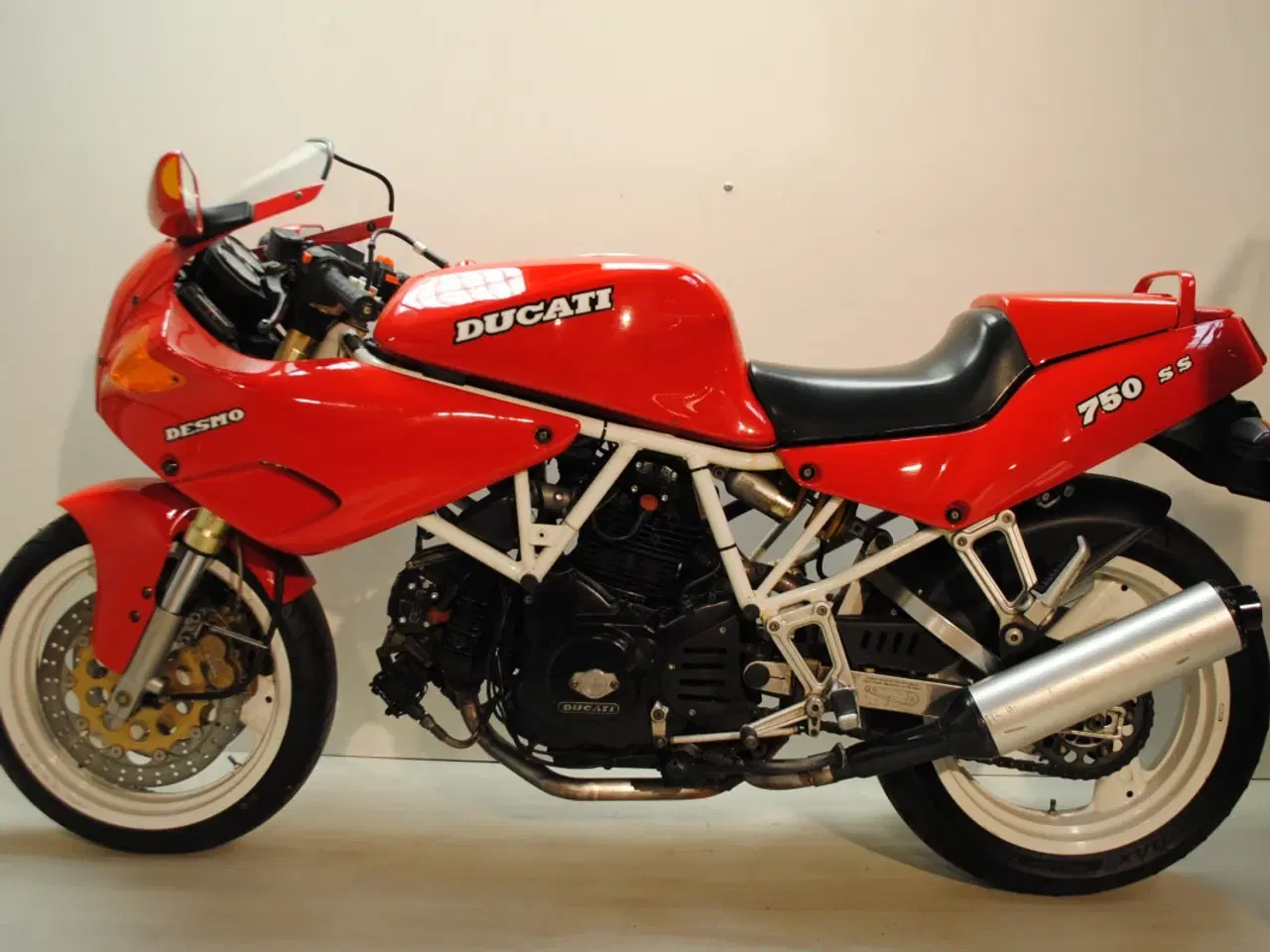 Billede 1 - Ducati 750ss købes