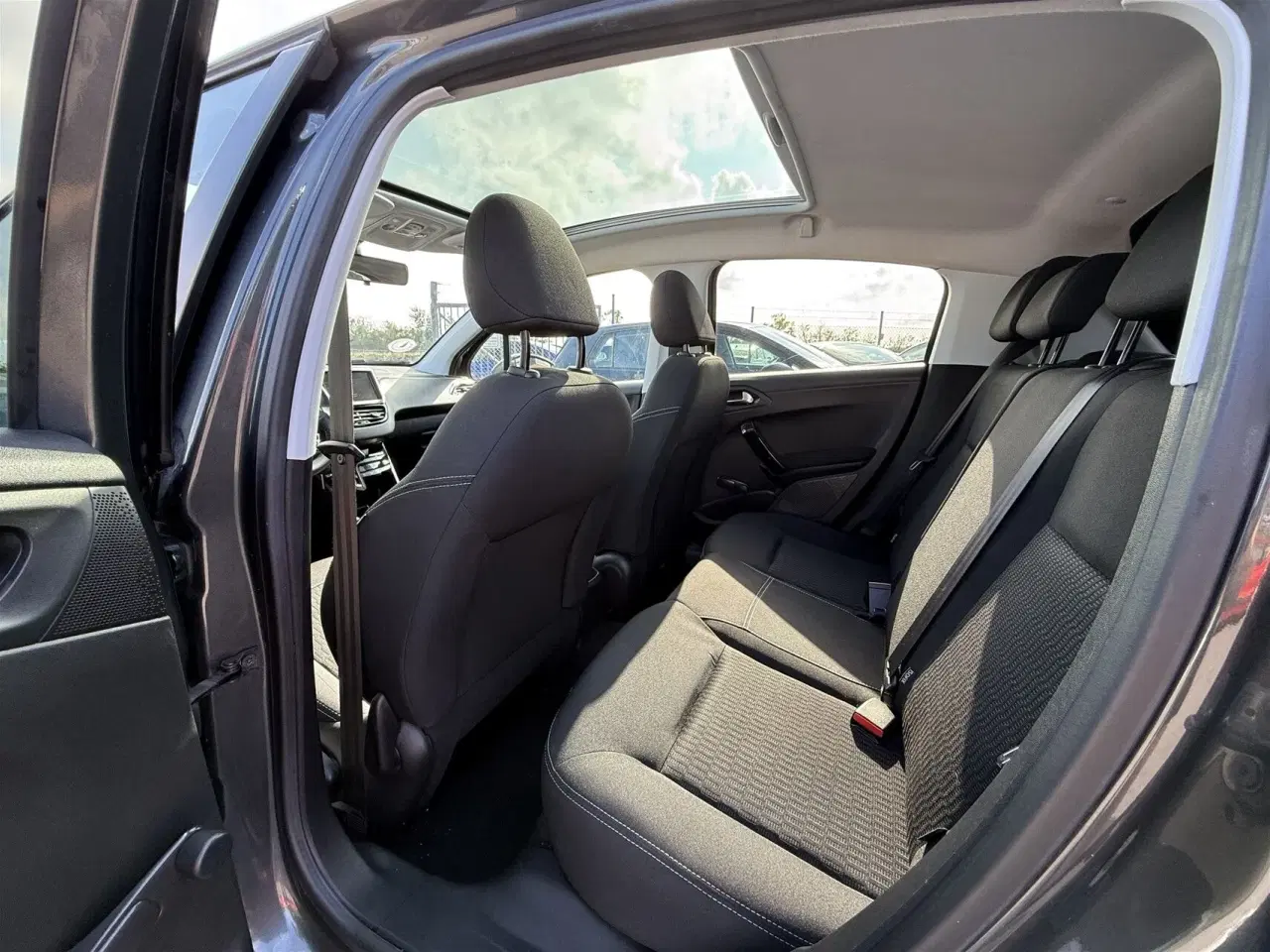 Billede 3 - Peugeot 208 1,6 BlueHDi Envy 100HK 5d
