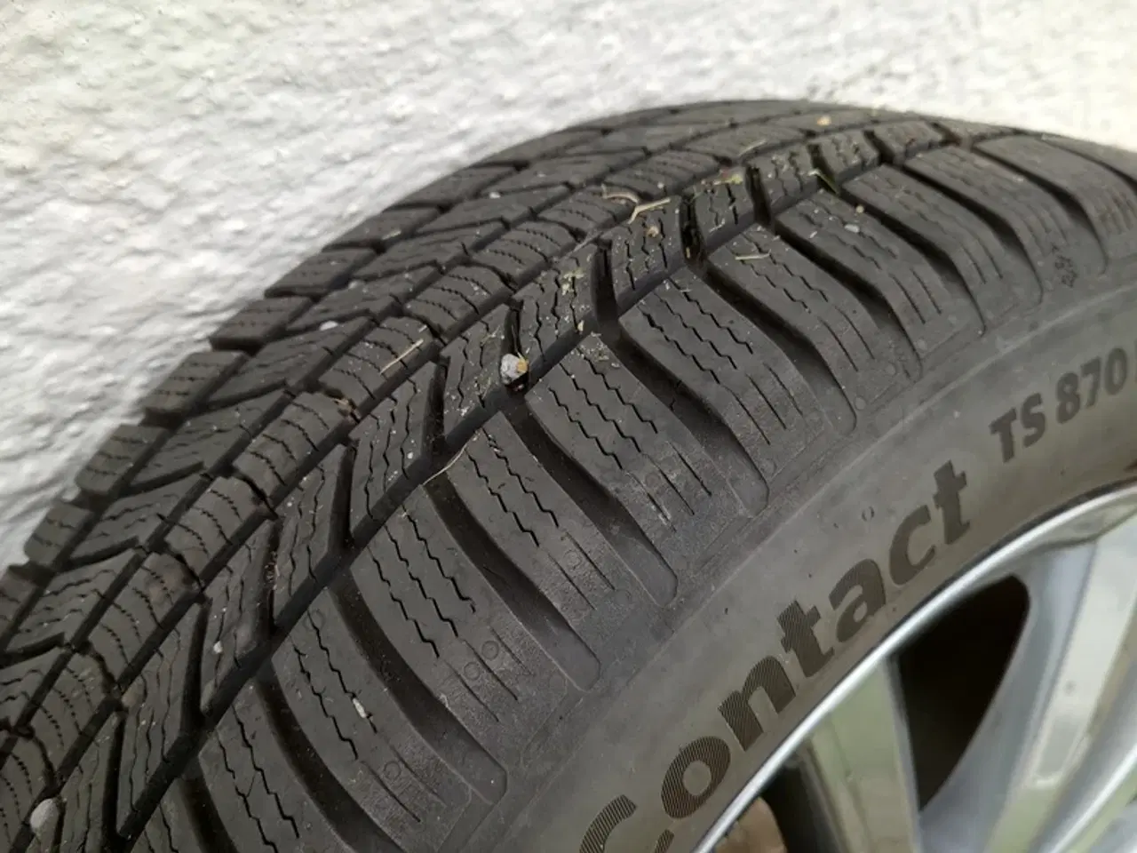 Billede 4 - Alufælge med vinterdæk fra  VW Passat GTE