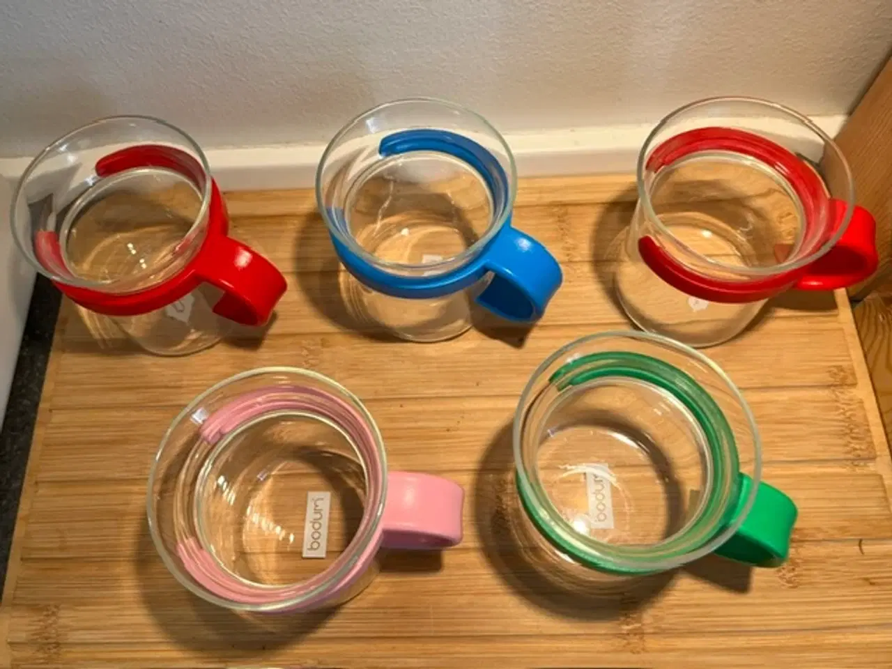 Billede 3 - 5 stk. retro Bodum kopper med farvede håndtag