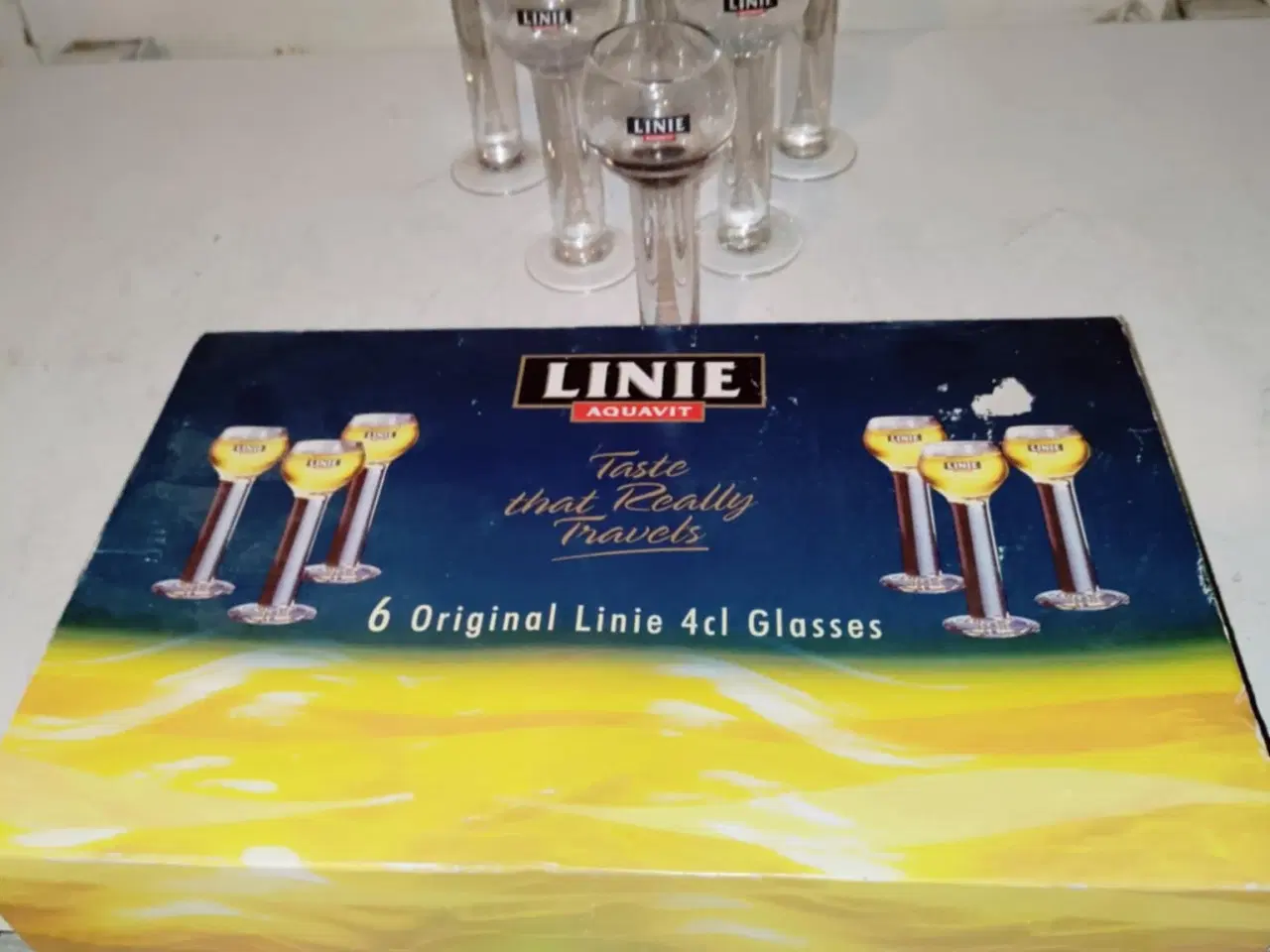 Billede 2 - 12 fine linie aquavit glas måske til sømanden