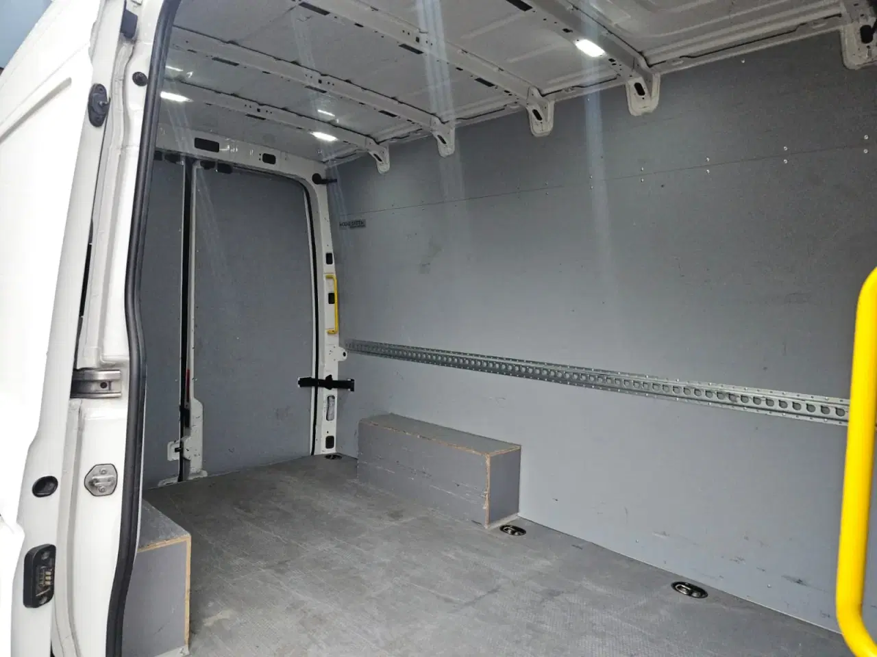 Billede 8 - MAN TGE 3.180 A8 L3H3 4X4, Kassevogn