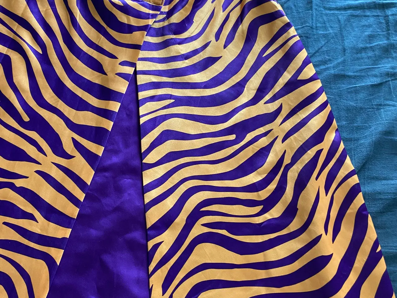 Billede 3 - Tiger udklædningstøj 