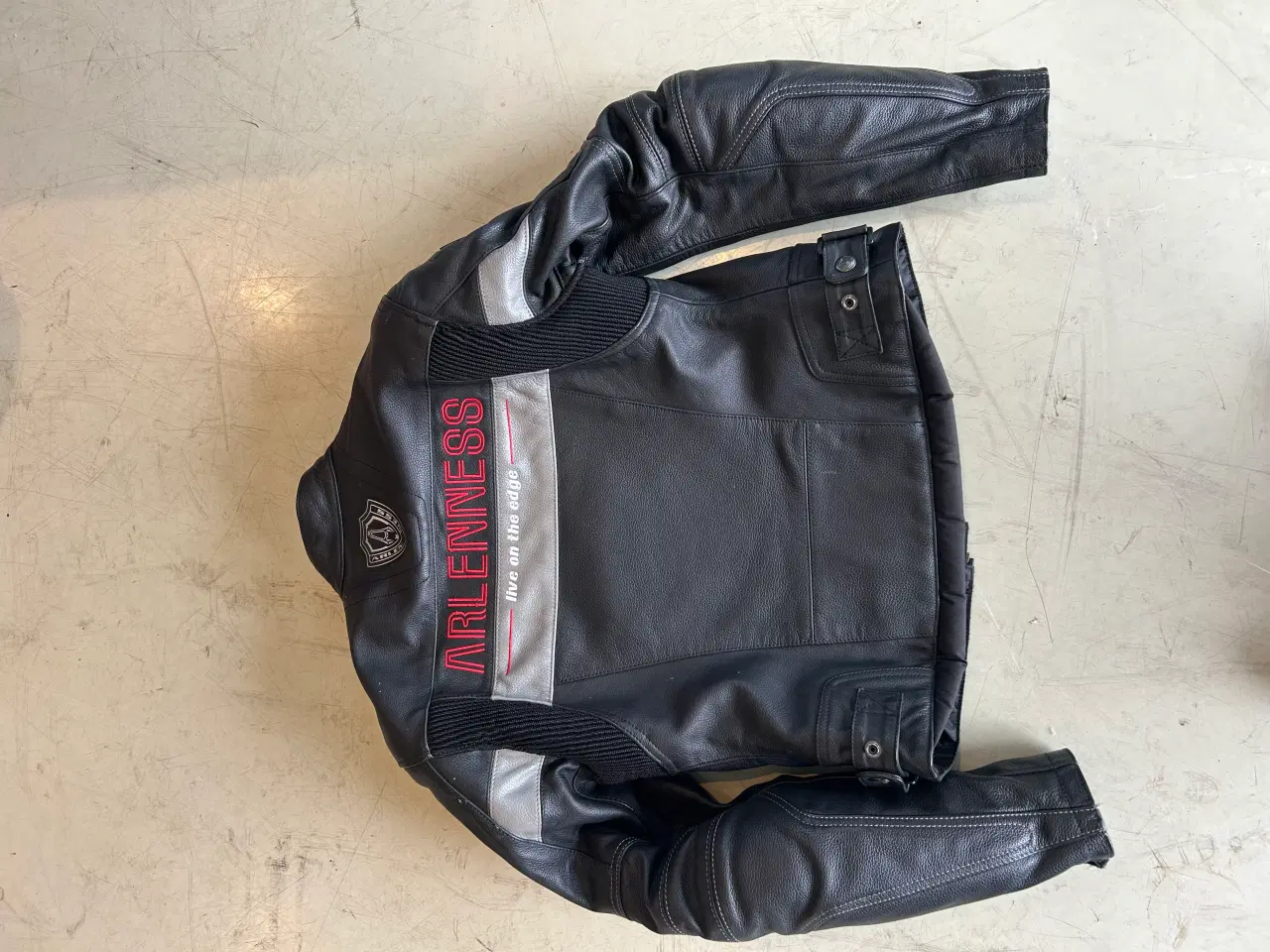 Billede 2 - Arlen Ness MC læderjakke