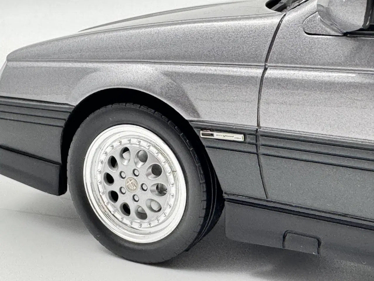Billede 9 - 1993 Alfa Romeo 164 3.0 V6 Q4 1:18