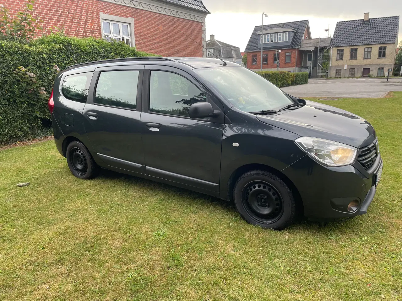 Billede 5 - Dacia lodgy år 2017  dielsel 1,5, 7 personer 