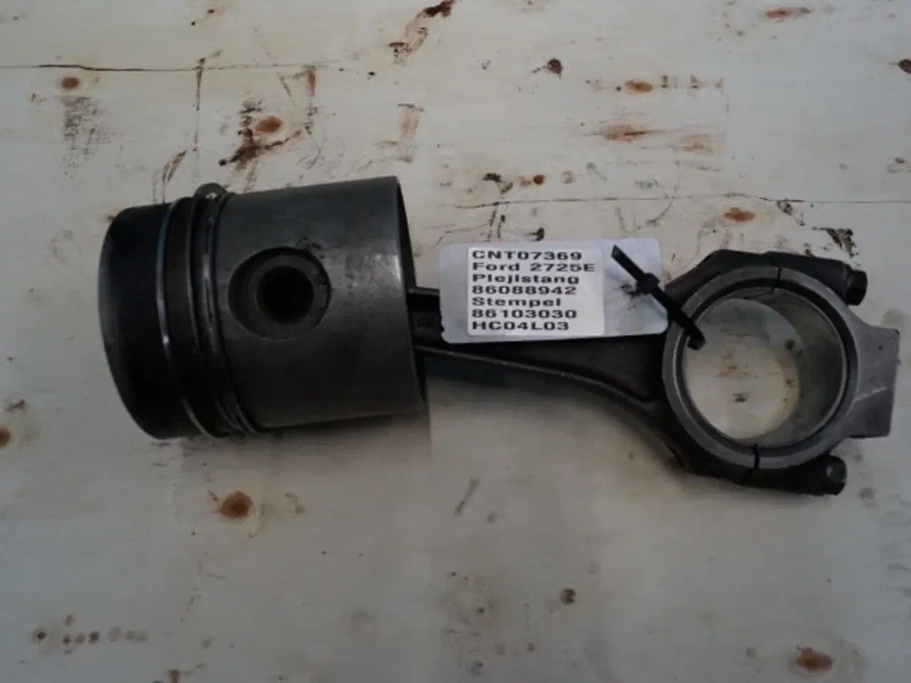 Billede 3 - Ford 2725E Stempel 86103030