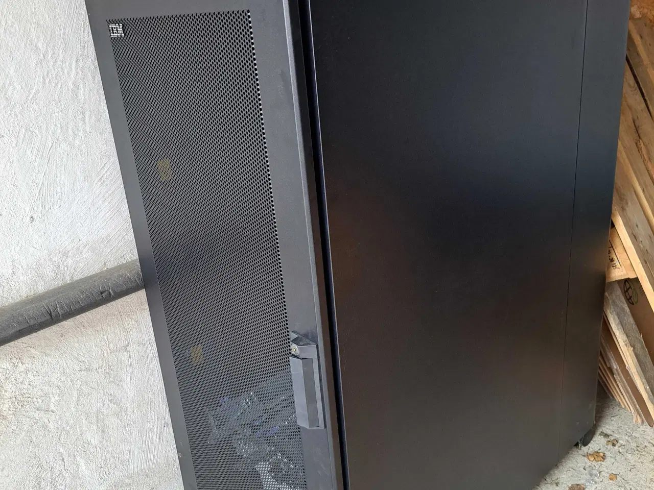 Billede 1 - IBM 25U fulddybde rackskab 