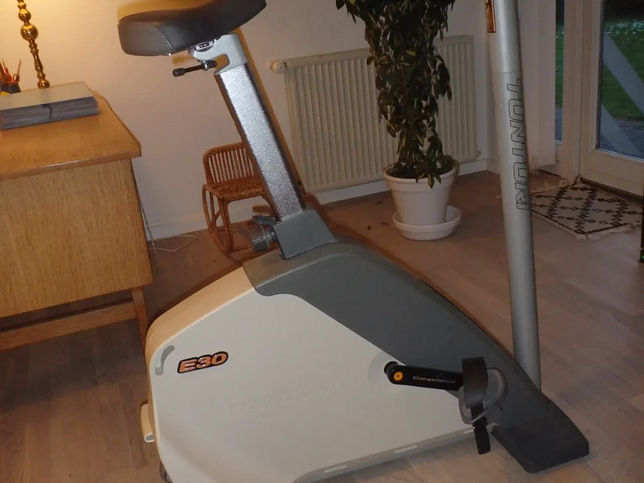 Billede 2 - Tunturi Cardio Fit E30 ergometer motionscykel 