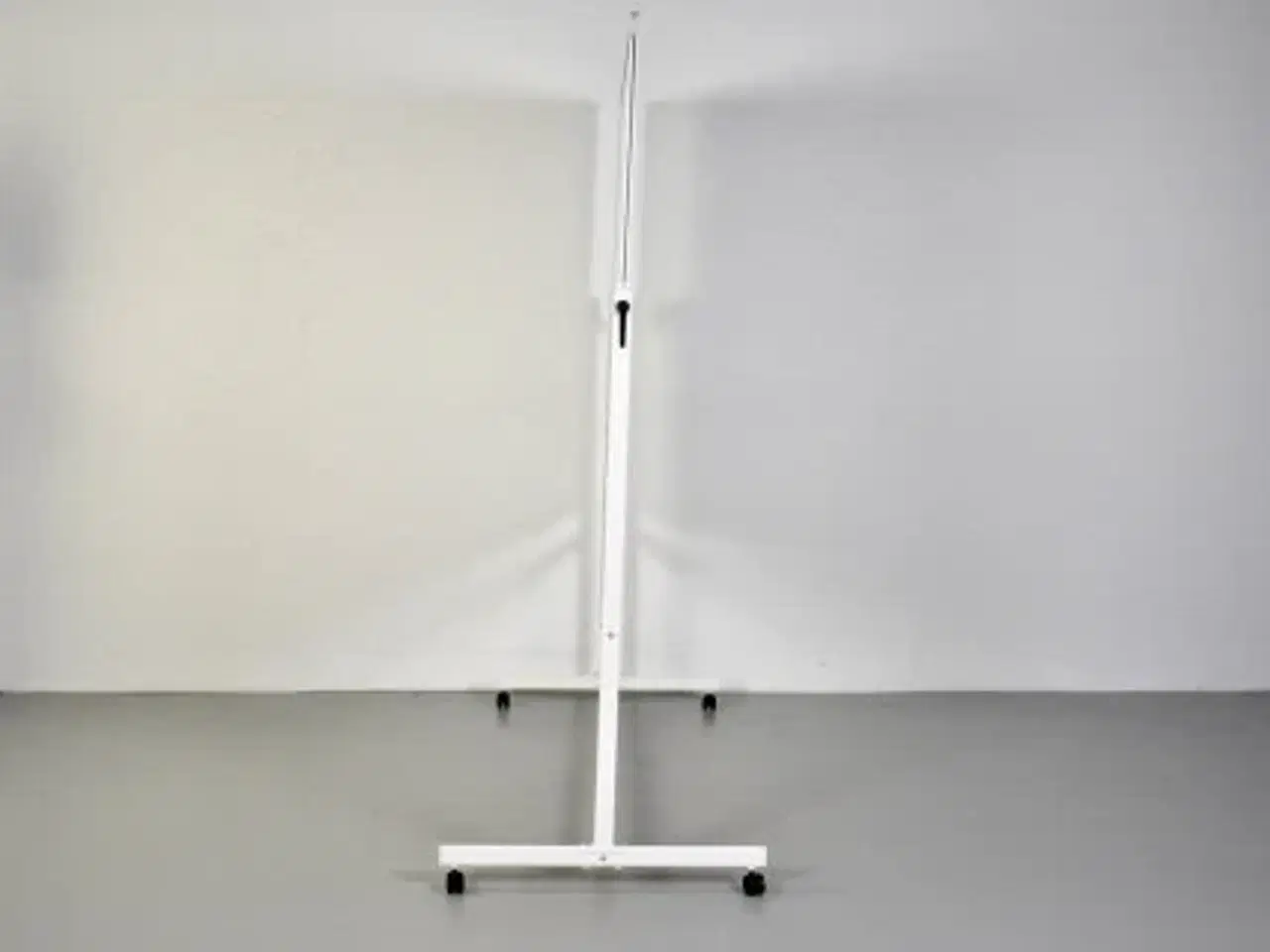 Billede 2 - Dobbeltsidet whiteboard svingtavle på hjul